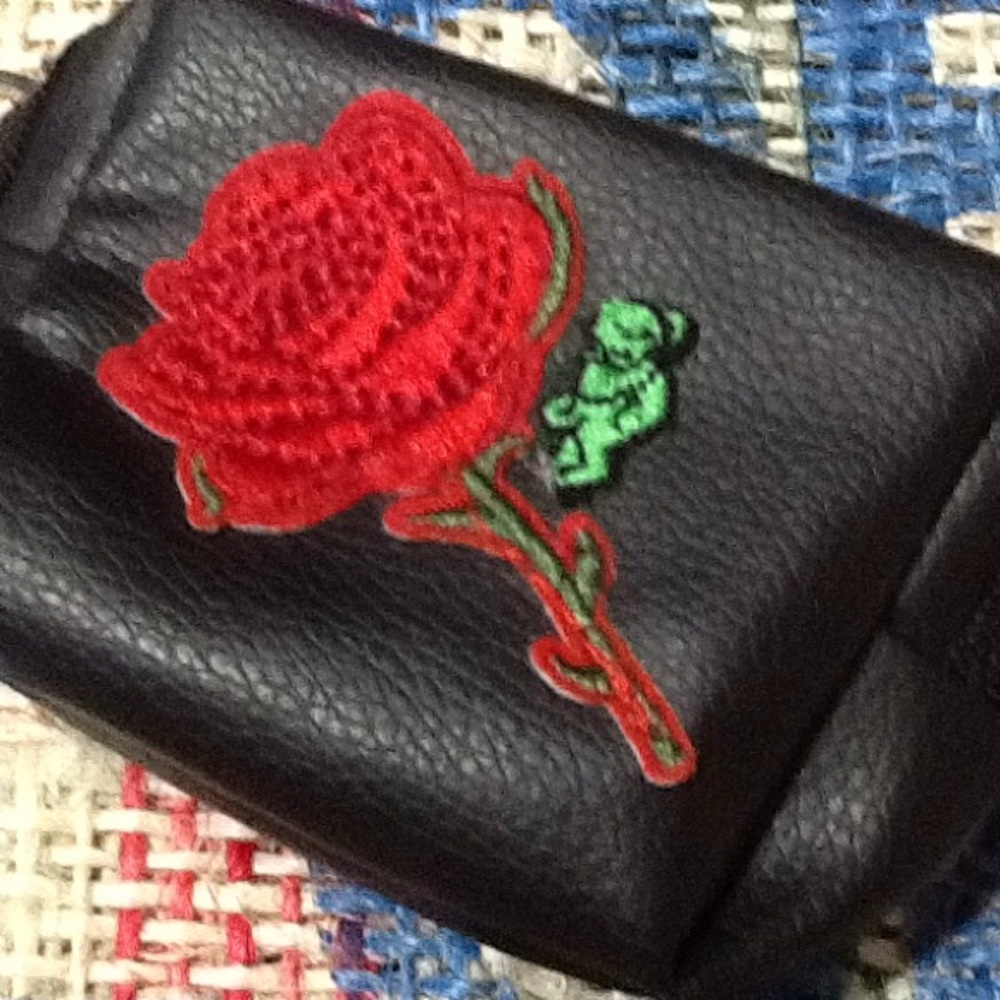 NWT American Beauty/Green Bear 4x4" Coin Purse.